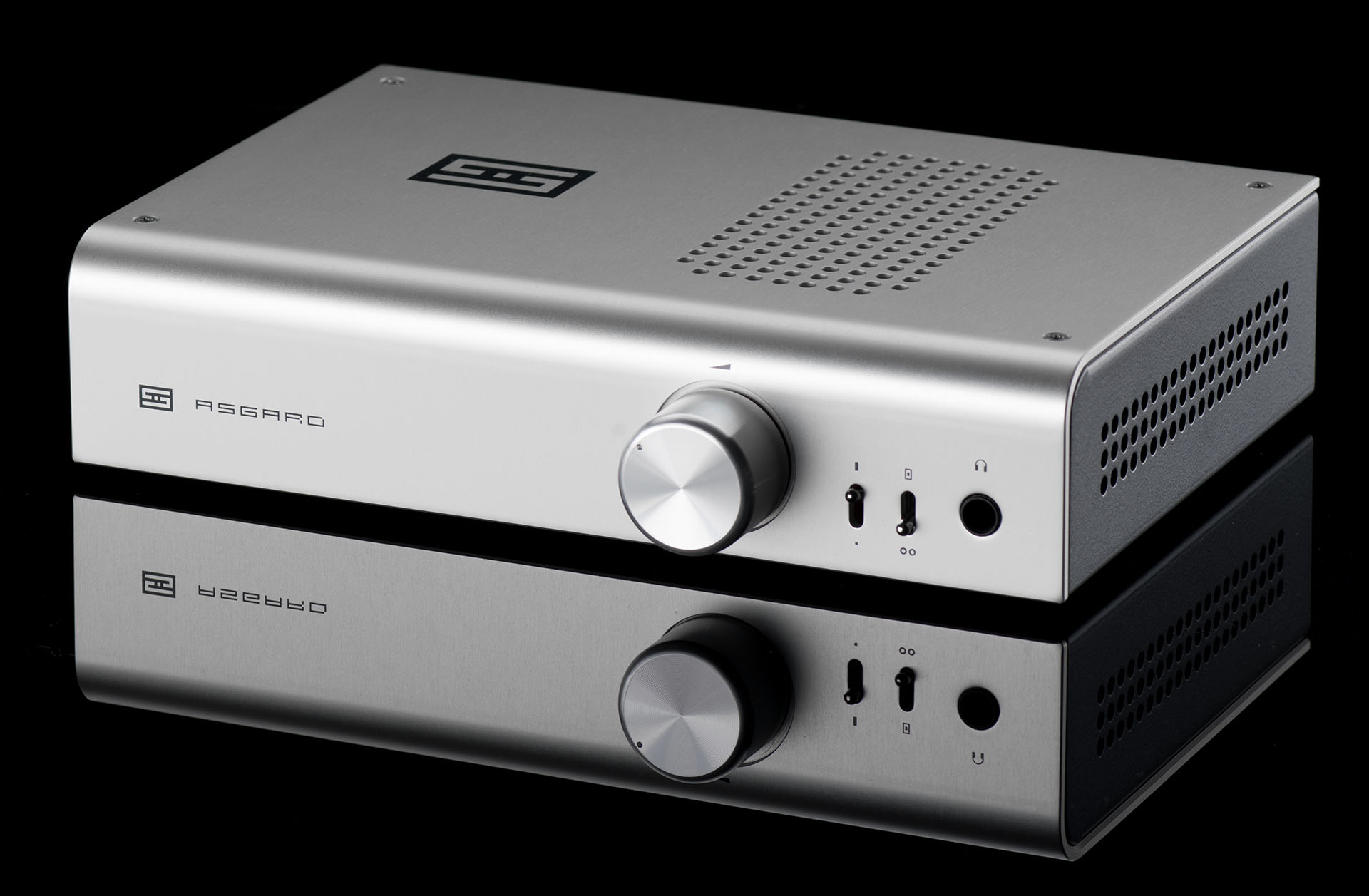 Schiit Audio, Headphone amps and DACs made in USA.